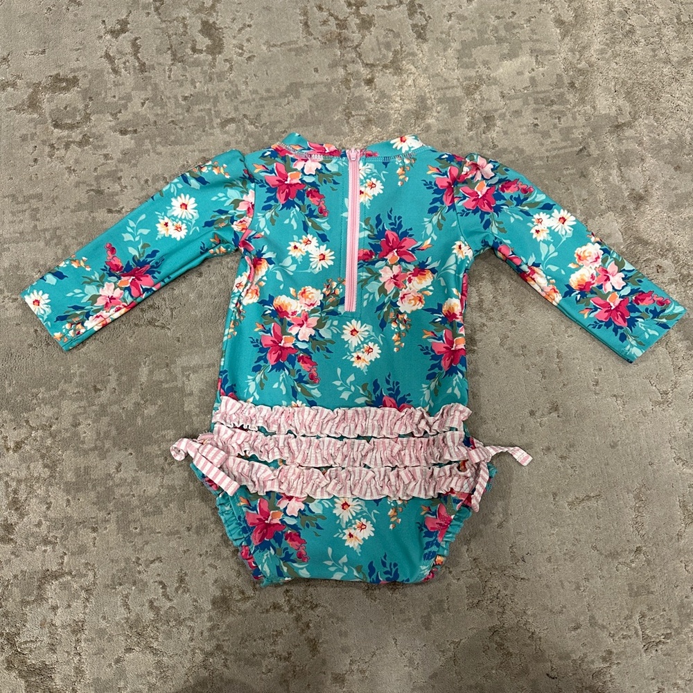 NWOT Ruffle Butts Long Sleeve One Piece Rash Guard - Picture 2 of 4
